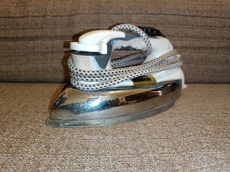 Sleek & Reliable National Dry Electric Iron – 1 Month Repair Warranty! 1