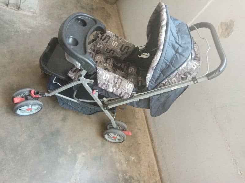 pram (scroller) in new condition 10