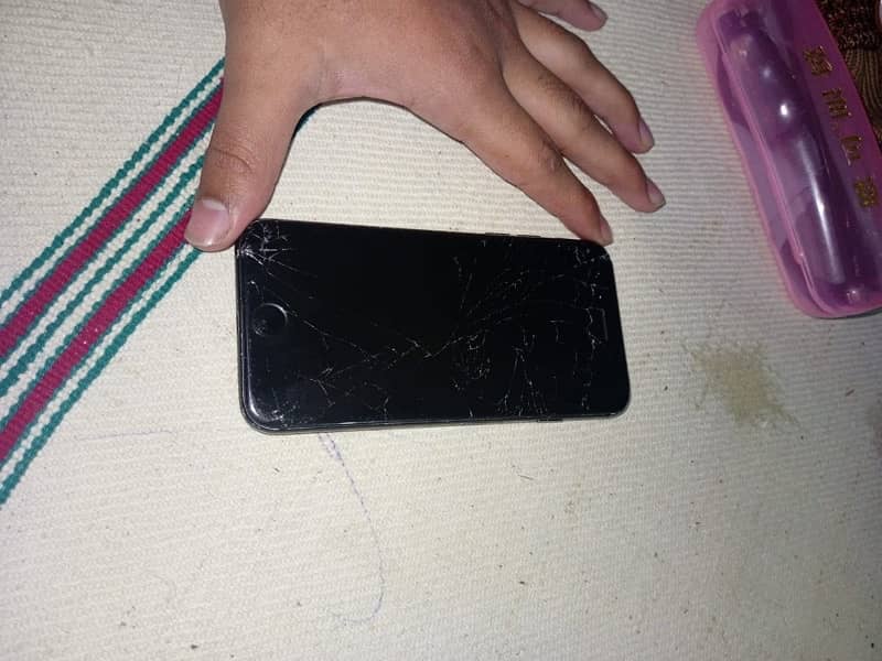 used iPhone 7 penal barek 4