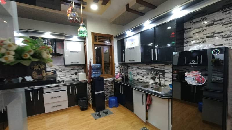 3 BED DD PORTION FOR SALE IN GULSHAN E IQBAL 1