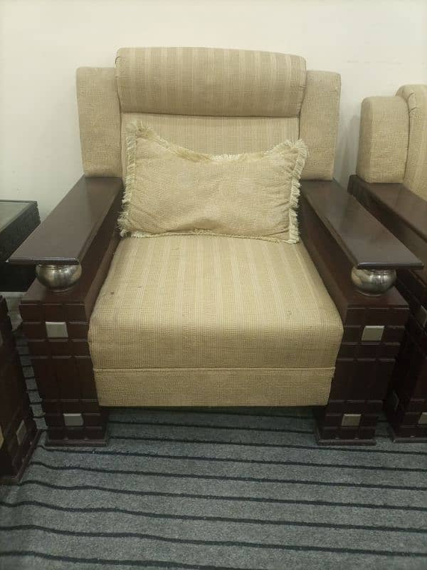 Sofa Set for Sale – Spacious & Durable! 2