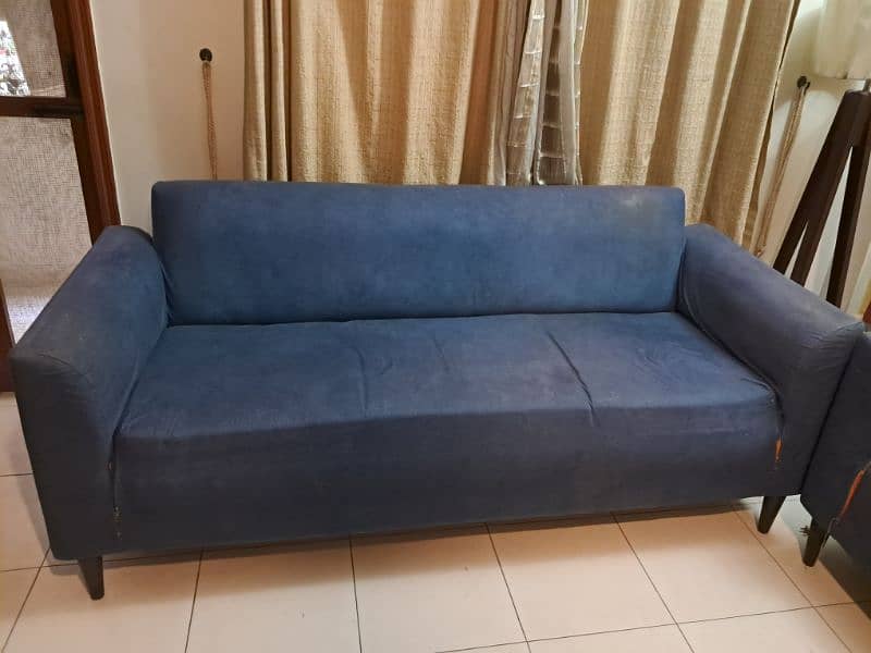 Sturdy 5 seater in good condition 0