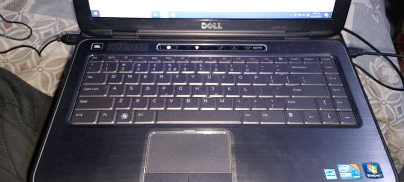 Dell Intel i7 size 15.5 1