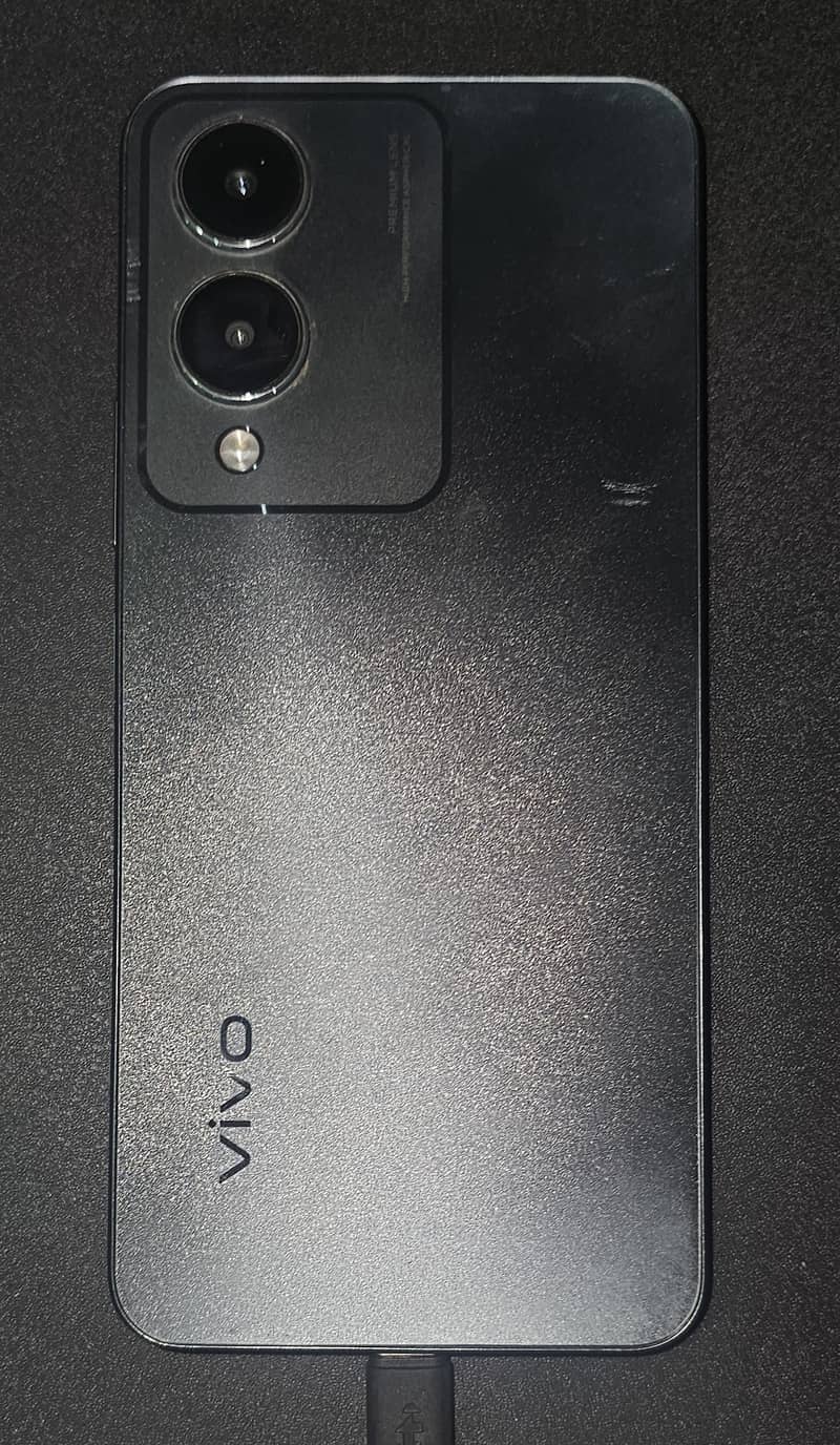 Vivo y17s 1