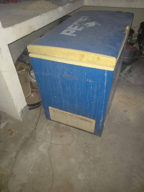 freezer for sale. 4