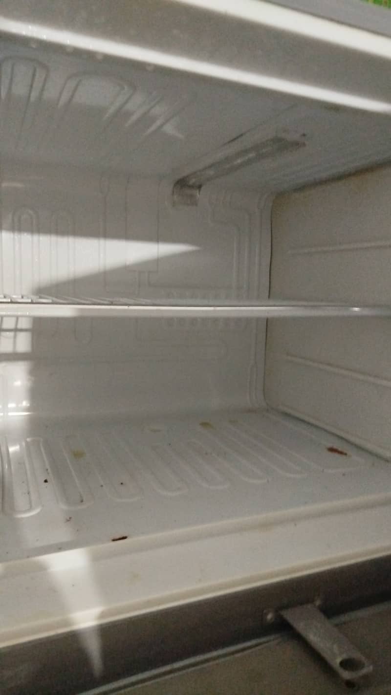 Dawlance fridge 6