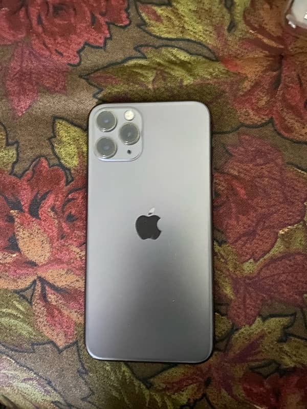 iphone 11 pro 2