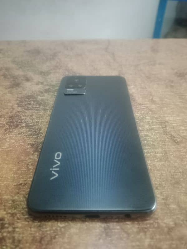 Vivo Y73 1