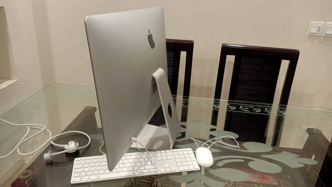 Apple iMac2015 Core i5 21”,16GB Ram,1.02TB Fusion Drive(32GB+1TB) 2