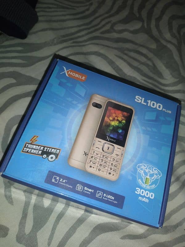 XMobile SL100 plus 4