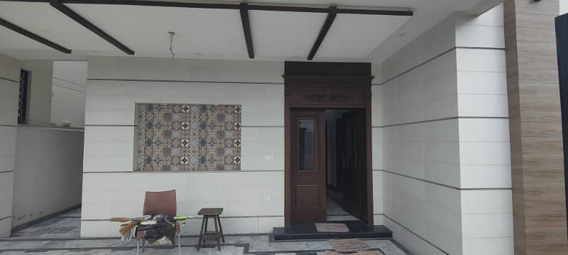 10 MARLA BRAND NEW HOME FOR SALE IN H BLOCK, DREAM GARDENS LAHORE. 0