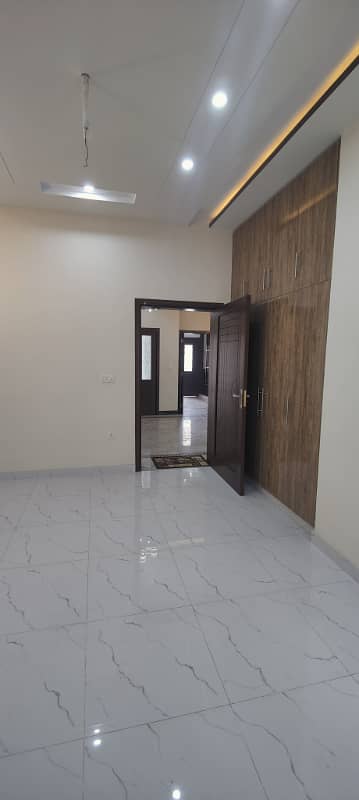 10 MARLA BRAND NEW HOME FOR SALE IN H BLOCK, DREAM GARDENS LAHORE. 10