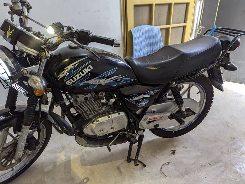 Suzuki GS 150 SE 1