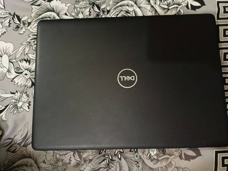 Dell Latitude 3490 i7 8gen 2gb graphic card 8/256 0