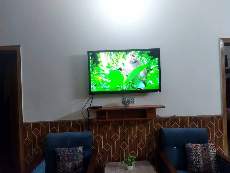 40 Inches Orient LED Along with other house hold Electronics 4