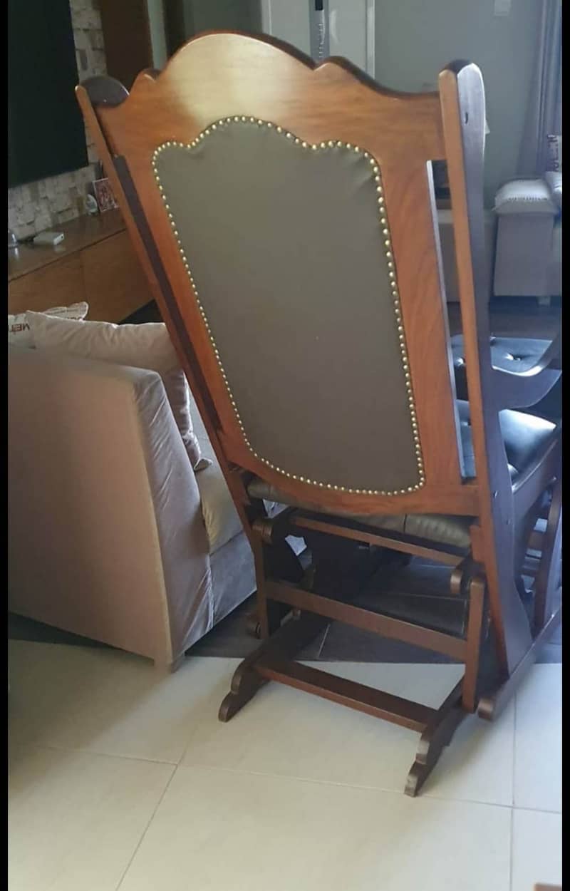 Rocking Chair with foot rest 0