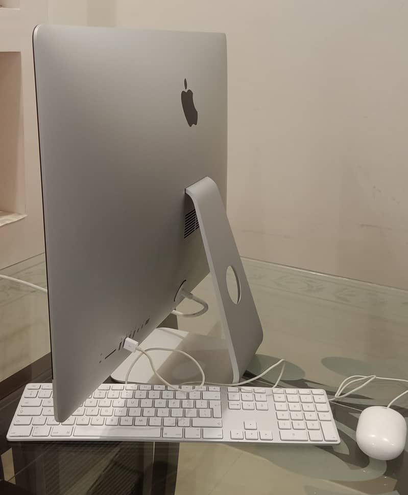 Apple iMac 201,3 27"Dsply, Core i5, 1TB Apple HDD, 16GB Ram 3