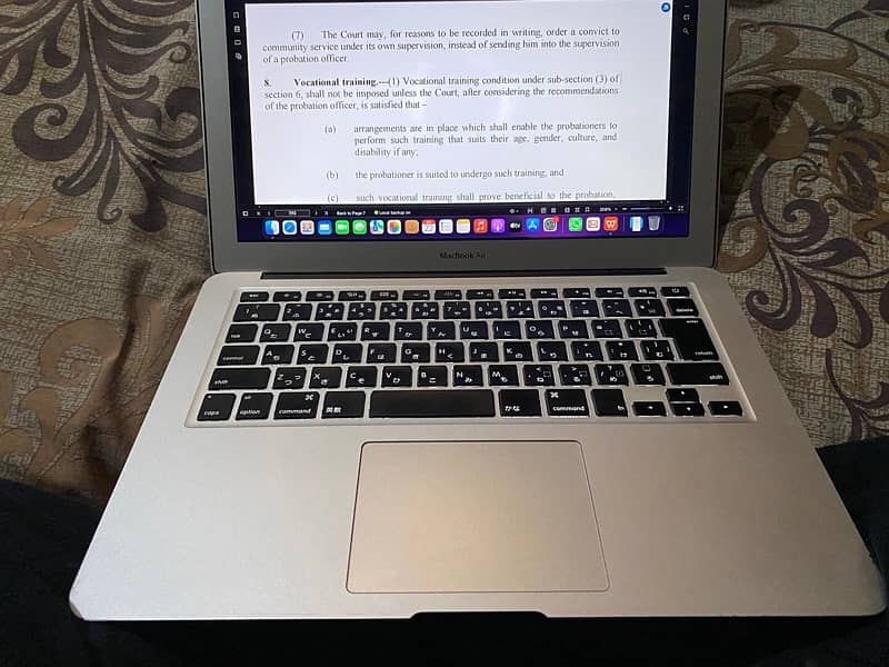 Apple MacBook Air Good Condition 1