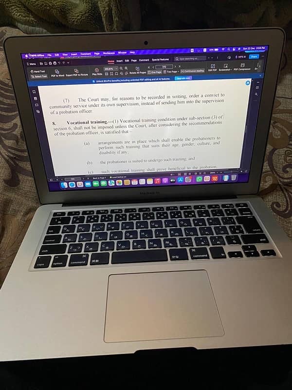 Apple MacBook Air Good Condition 2