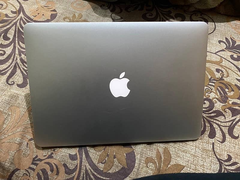 Apple MacBook Air Good Condition 3