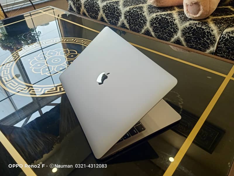 Apple Laptop, MacBook Pro 2019,13 Inches,Core i7, 256GB SSD, 16GB RAM 7