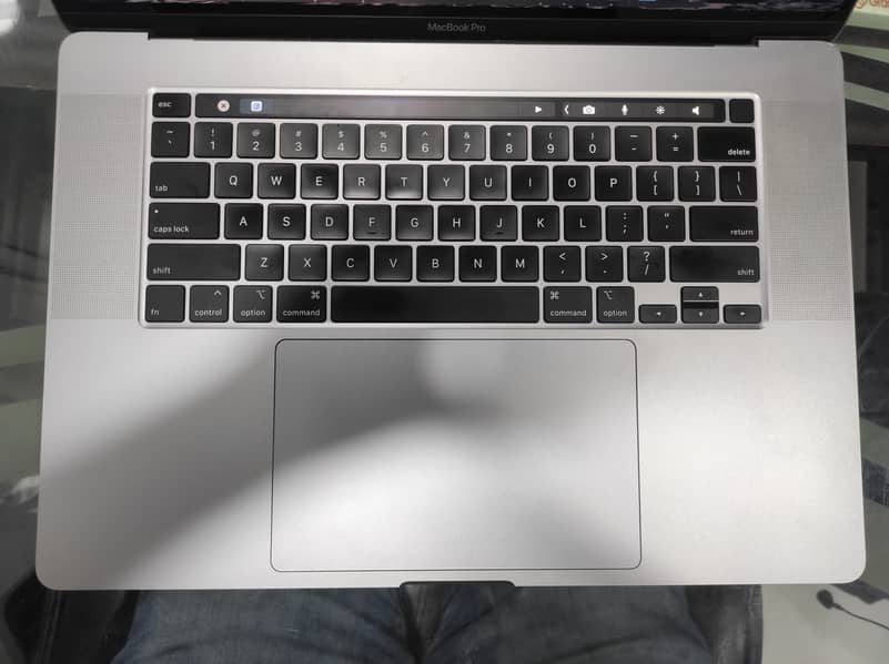 Macbook Pro 2019 16-inch 3