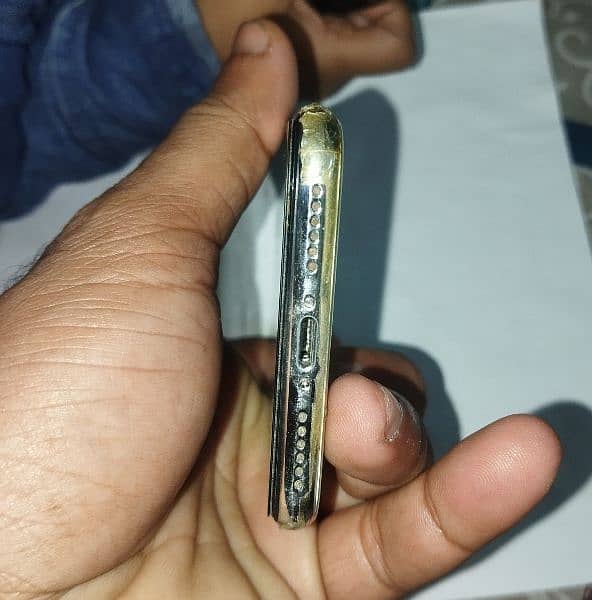 IPhone X 256 Non PTA 4