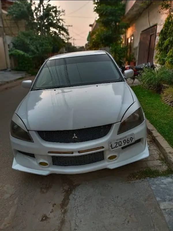 Mitsubishi Lancer 2005 1