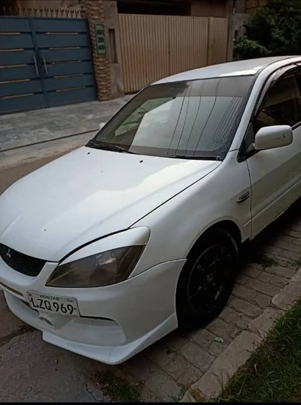 Mitsubishi Lancer 2005 3