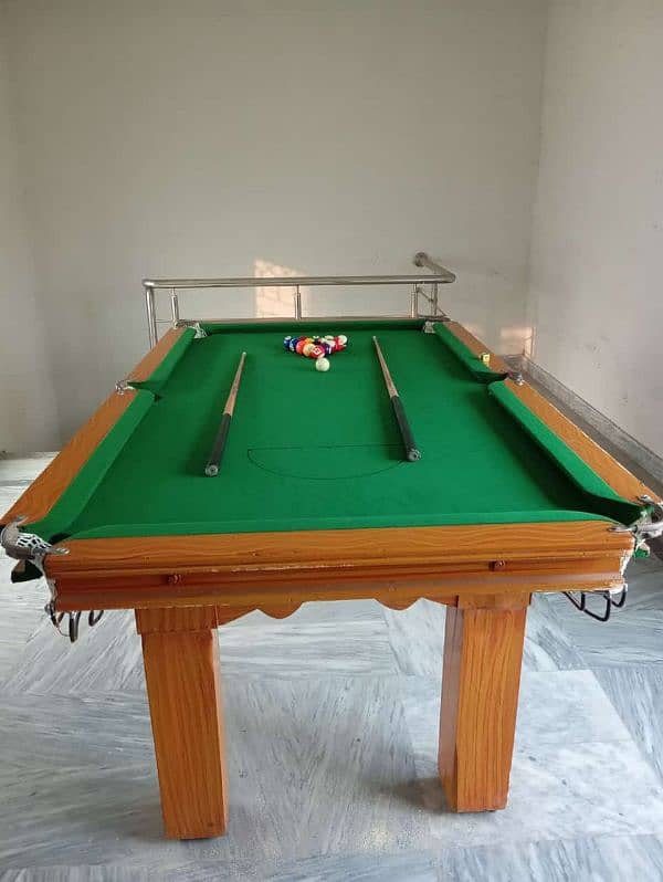 Snooker table 0