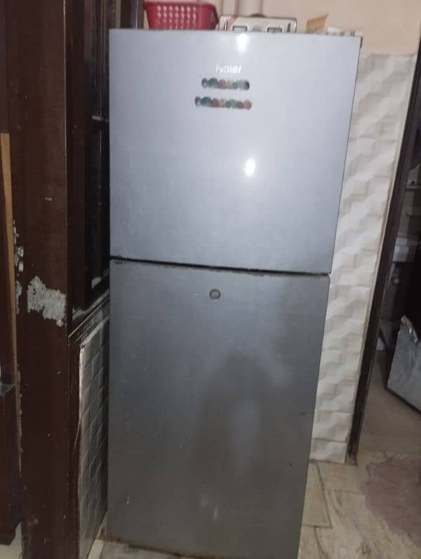 Haier HRF-306 Refrigerator 8