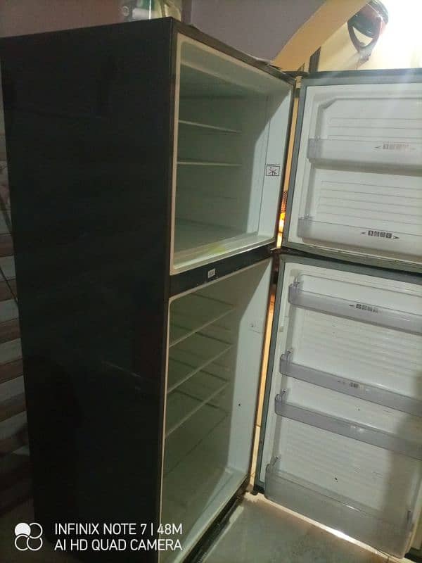 Dawlance fridge 0