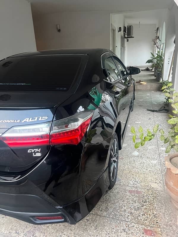 Toyota Corolla Altis 2018 3