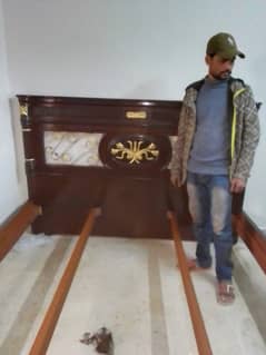 Furniture Polish karwane k liye hamse rabta kare