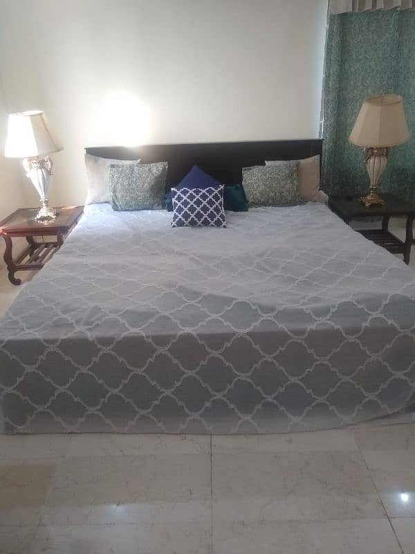 king size double bed 1