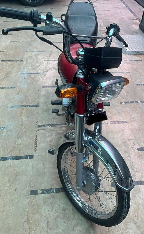 Honda CD 70 in 10/10 condition 2