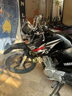 Yamaha ybr 2017 model