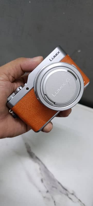 Panasonic Lumix GF9 1