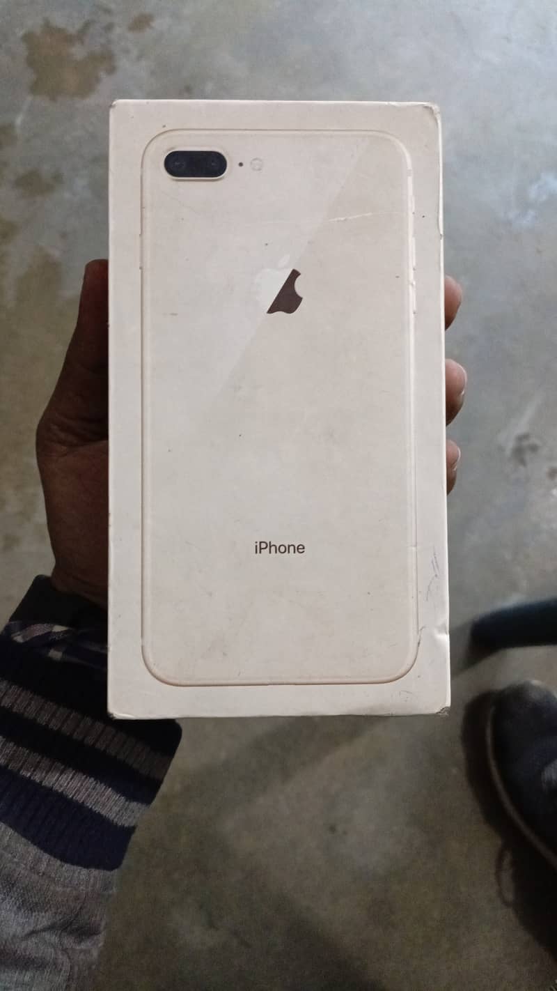 Apple iPhone 8 Plus 0