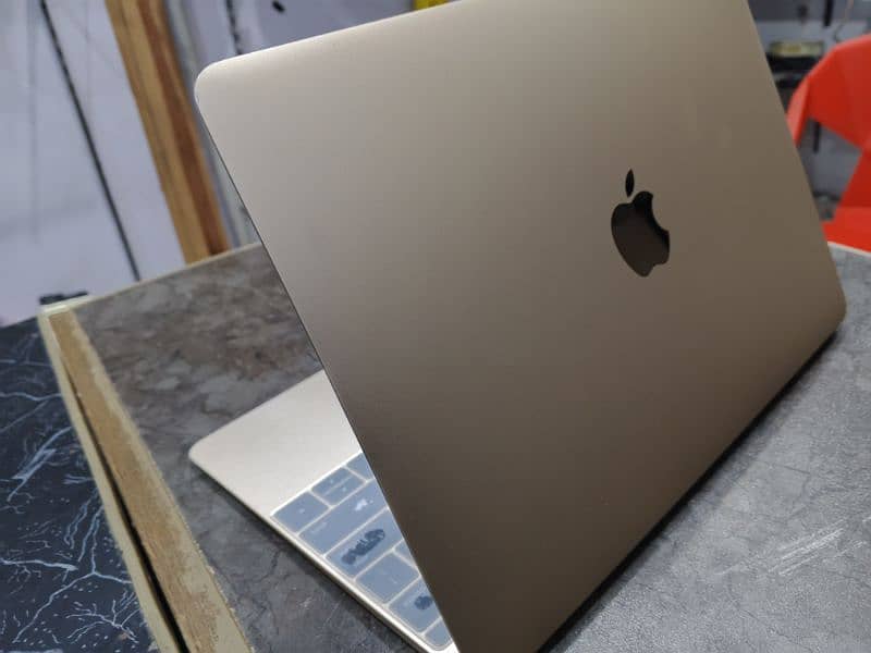 MacBook Air 12 inches best condition Available 1