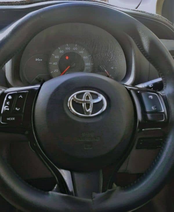 Toyota Vitz 2017 4