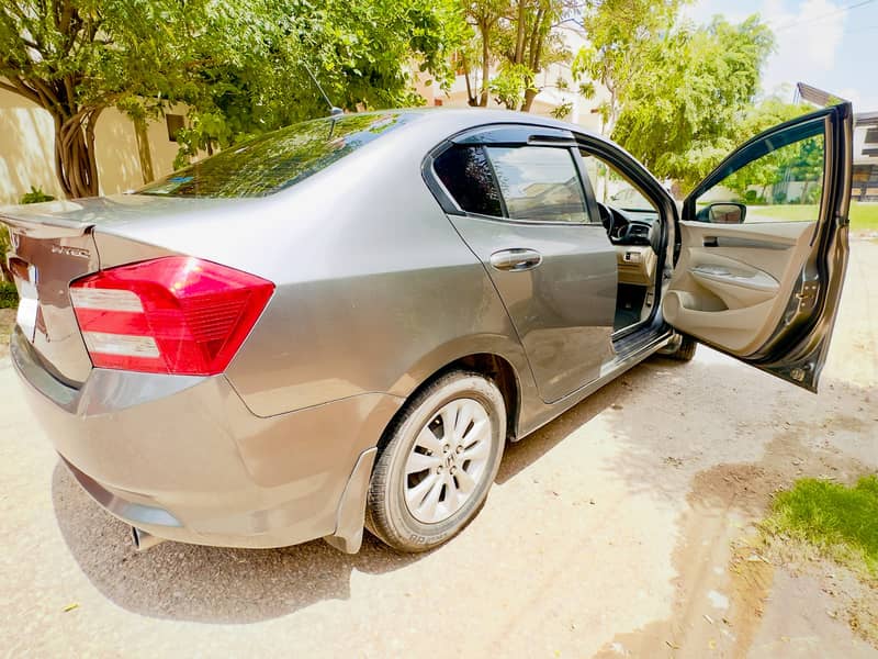 Honda City Aspire 1.5  2015 Orignal Condition (Home Used Car) 5