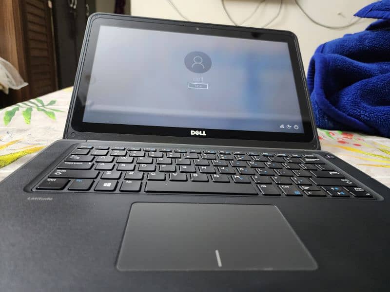 Dell Latitude 3380 touch I3 6th Gen 2