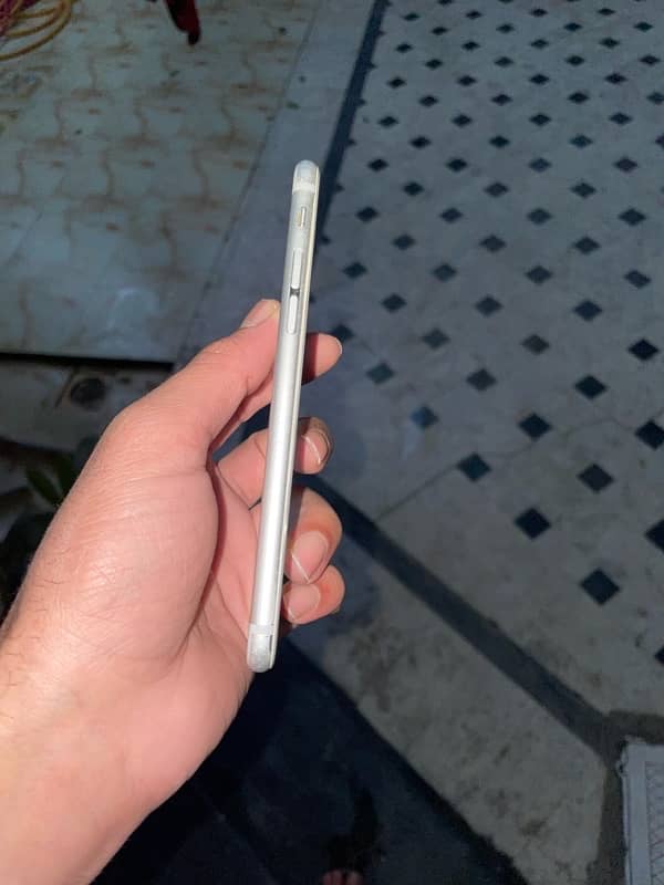 Iphone 6-64GB (PTA APPROVED) 1