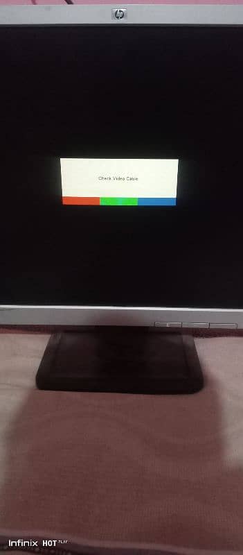 17 inch lcd urjent sale exchange possible birds 0