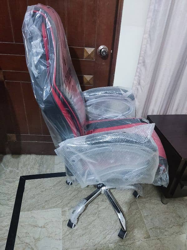 Office/gaming chair 2