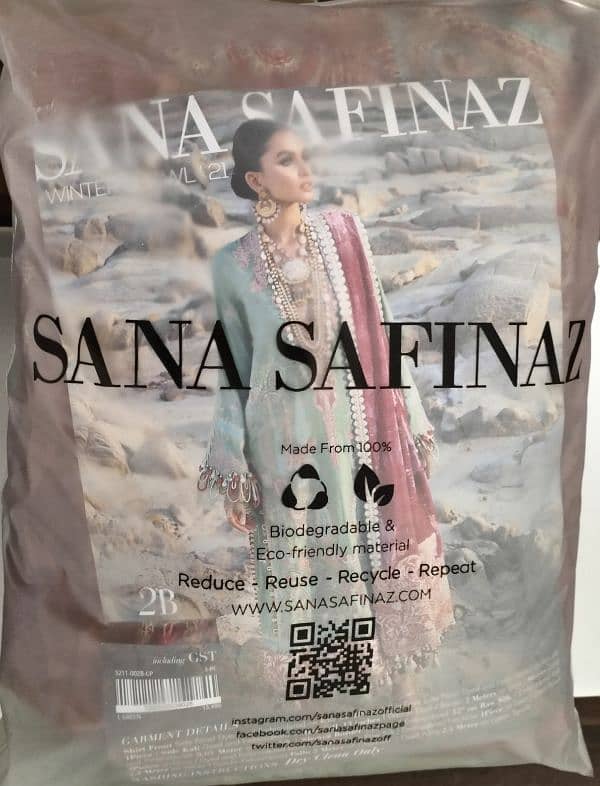 Sana Safinaz Winter Lawn Article S211-002B-CP 2