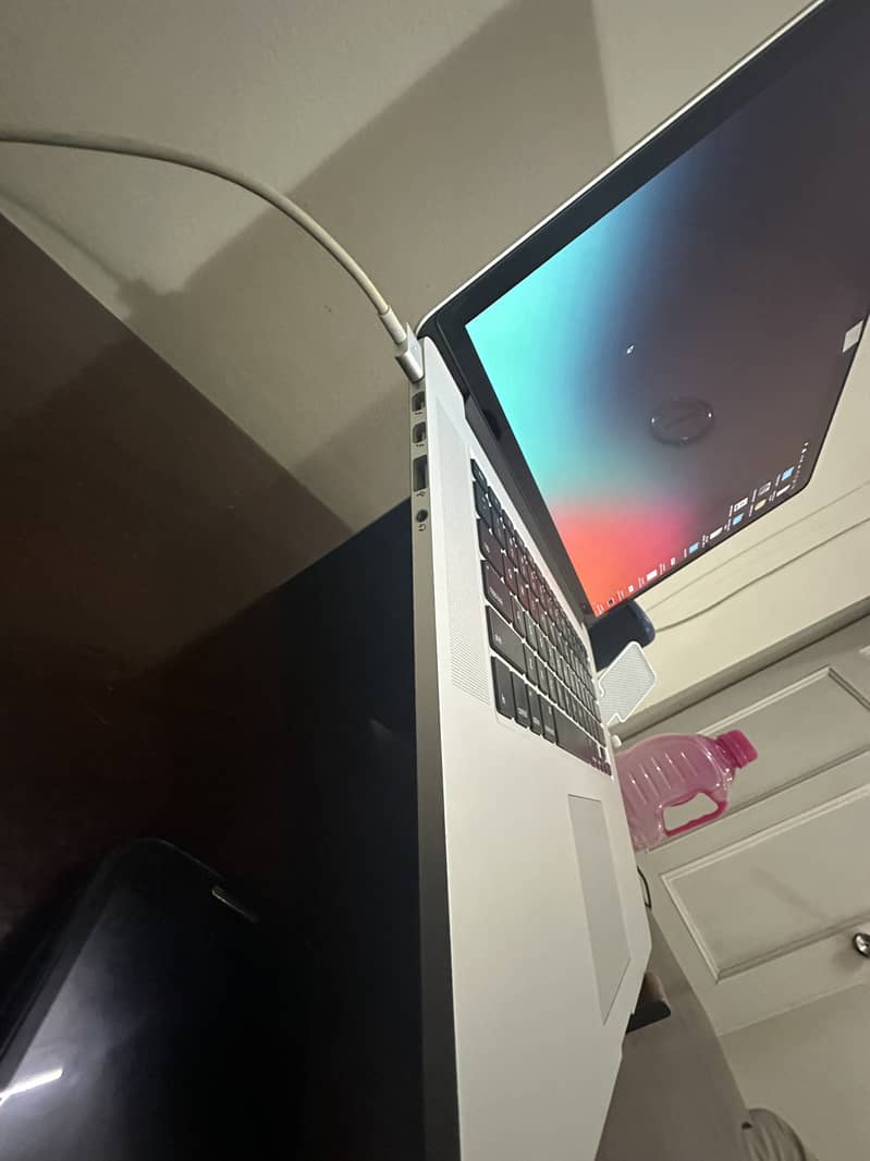 Macbook pro 2015 15INCH 2