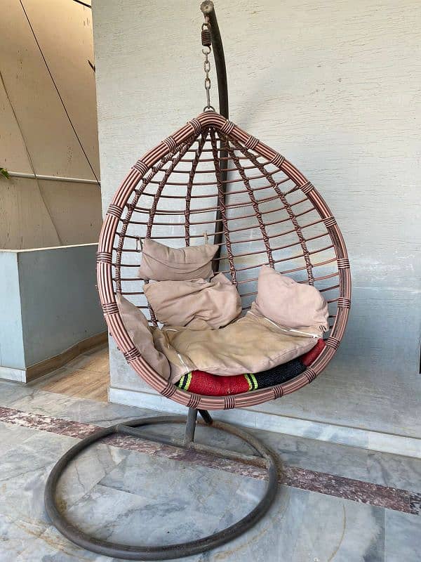 SWING CHAIR 1