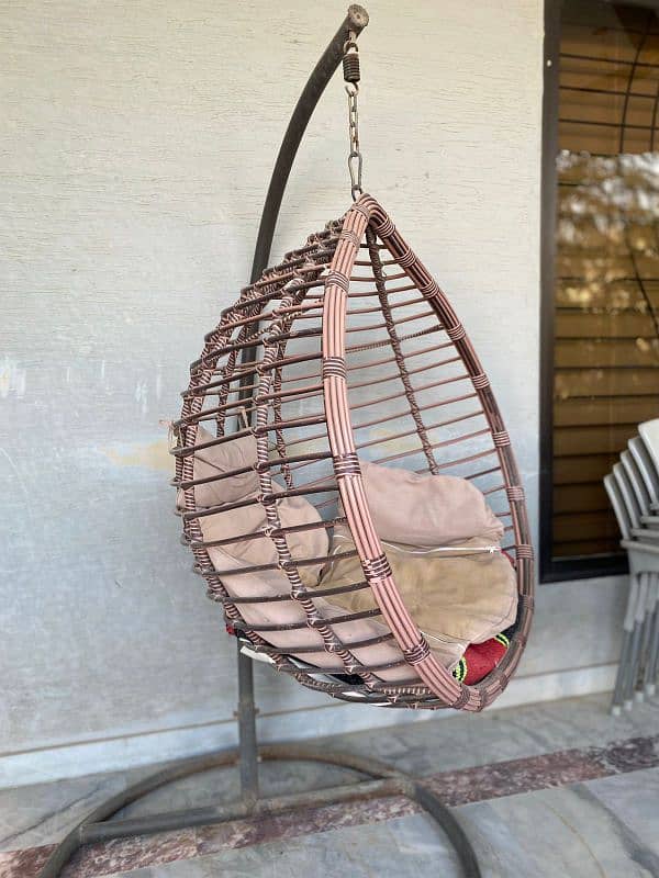 SWING CHAIR 3